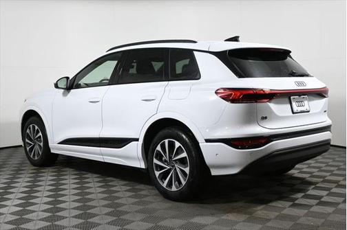 2025 Audi Q6 e-tron Premium Plus quattro