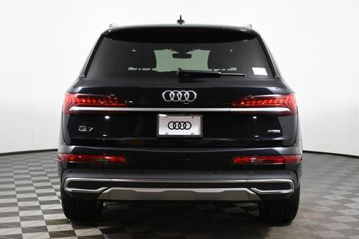2021 Audi Q7 55 Premium Plus