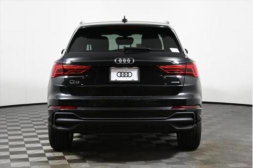 2025 Audi Q3 Premium 45 TFSI S line quattro Tiptronic