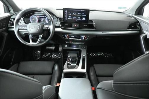 2025 Audi Q5 45 S line Premium