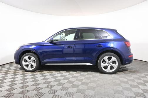 Navarra Blue Metallic 2021 Audi Q5 45 Premium Plus