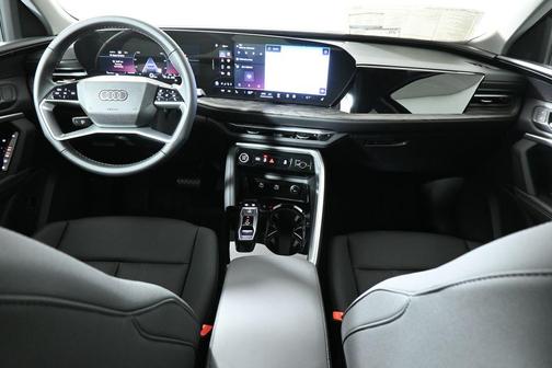 2025 Audi Q5 Premium