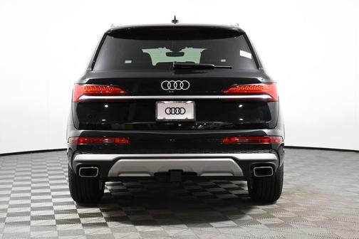 2025 Audi Q7 55 Premium