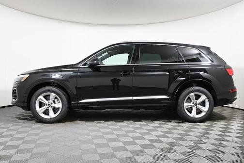 2025 Audi Q7 55 Premium