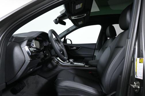 2026 Audi Q7 55 Premium Plus