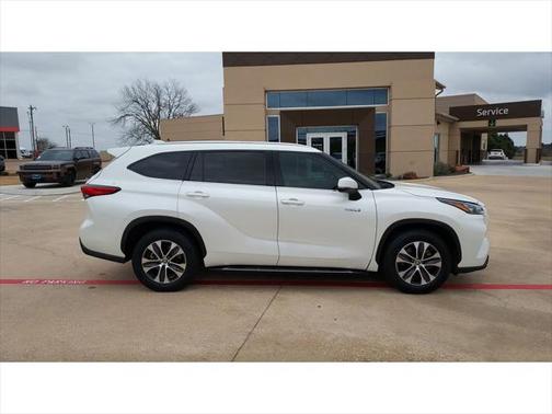 2020 Toyota Highlander Hybrid XLE