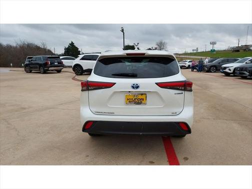 2020 Toyota Highlander Hybrid XLE