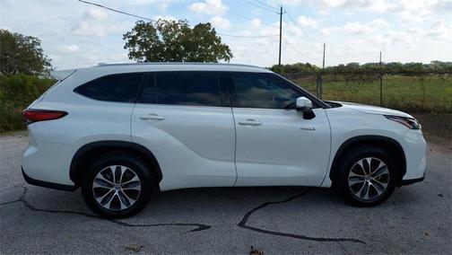 2021 Toyota Highlander Hybrid XLE