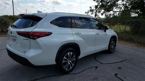 2021 Toyota Highlander Hybrid XLE