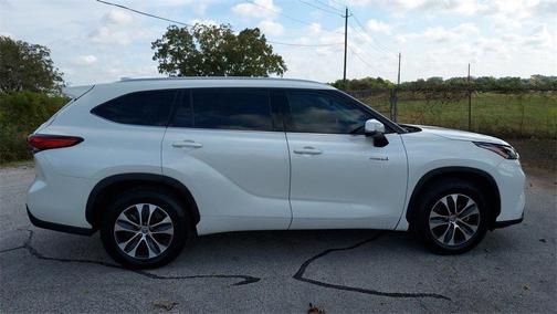 2021 Toyota Highlander Hybrid XLE