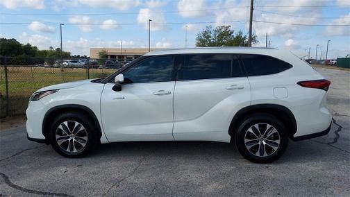 2021 Toyota Highlander Hybrid XLE