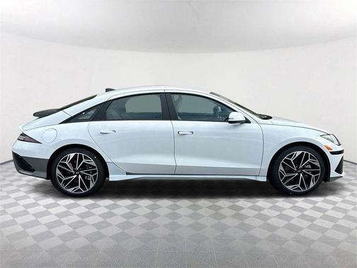 2025 Hyundai IONIQ 6 SEL
