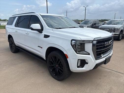 2023 GMC Yukon XL 4WD AT4