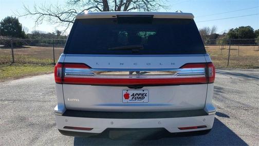 2019 Lincoln Navigator Select