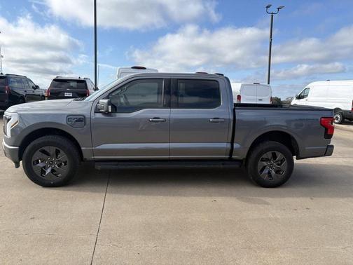 2024 Ford F-150 Lightning Flash