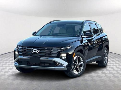 Black 2025 Hyundai TUCSON SEL