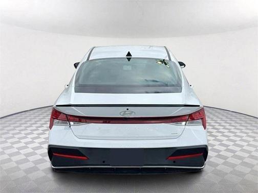 2025 Hyundai ELANTRA HEV SEL Sport