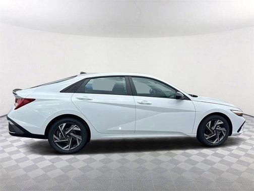 2025 Hyundai ELANTRA HEV SEL Sport