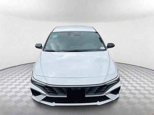 2025 Hyundai ELANTRA HEV SEL Sport