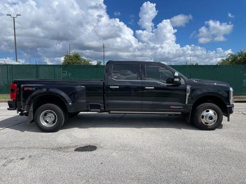 2024 Ford F-350 Platinum