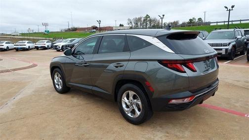 2022 Hyundai TUCSON SE
