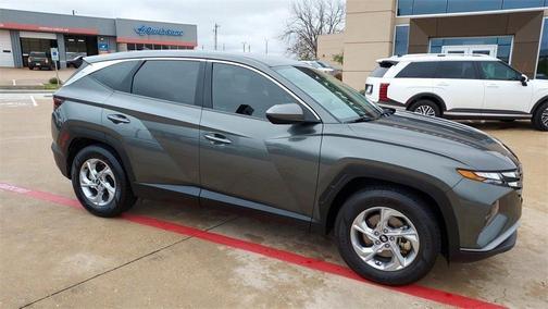2022 Hyundai TUCSON SE