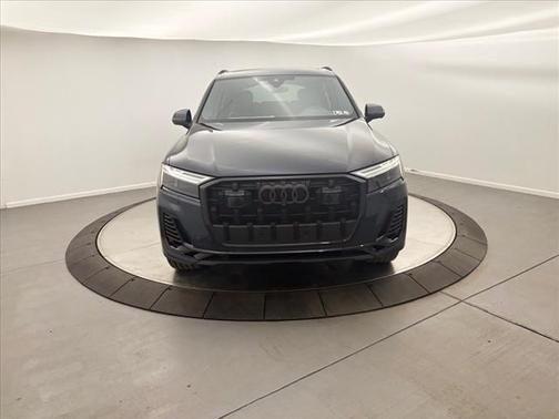 2025 Audi Q7 55 Premium