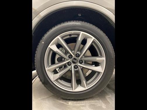 2025 Audi Q3 45 S line Premium