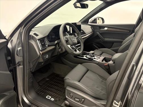 2025 Audi Q5 45 S line quattro Premium