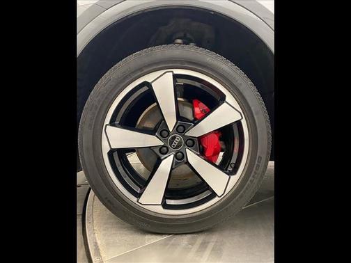 2024 Audi Q5 45 S line quattro Premium