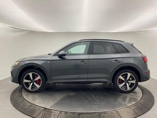 2024 Audi Q5 45 S line quattro Premium