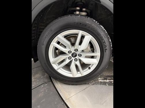2024 Audi Q5 45 S line quattro Premium