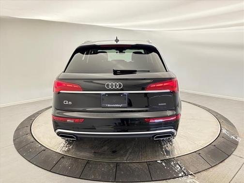 2024 Audi Q5 45 S line quattro Premium