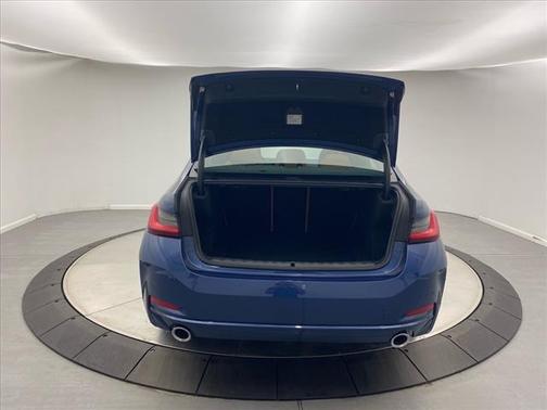 2024 BMW 330 i xDrive
