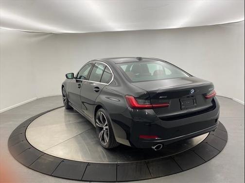 2024 BMW 330 i xDrive