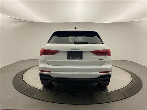 2025 Audi Q3 45 S line Premium