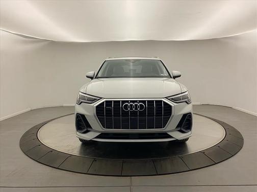 2025 Audi Q3 45 S line Premium