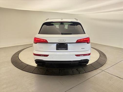 2025 Audi Q5 45 S line quattro Premium