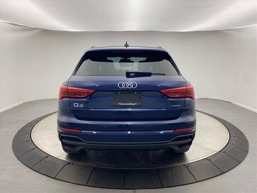 2025 Audi Q3 45 S line Premium