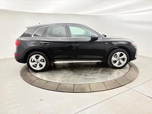 2025 Audi Q5 45 S line quattro Premium