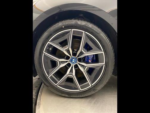 2025 BMW i5 xDrive40