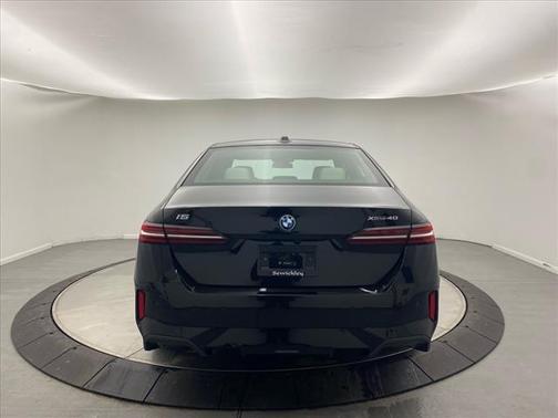 2025 BMW i5 xDrive40