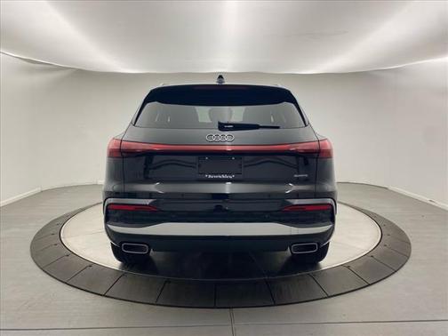 2025 Audi Q5 2.0T quattro Premium