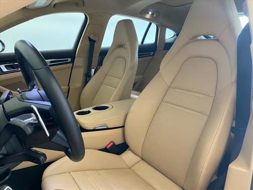 2023 Porsche Panamera 4