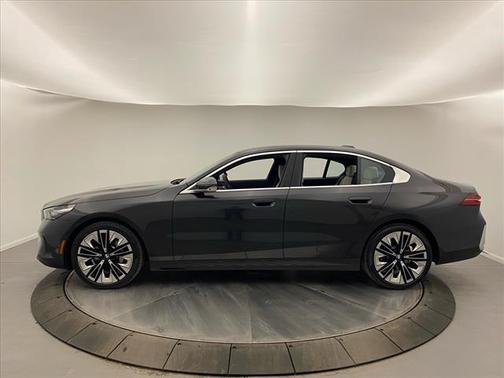 2024 BMW 530 i xDrive