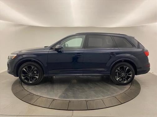 2025 Audi Q7 55 Premium