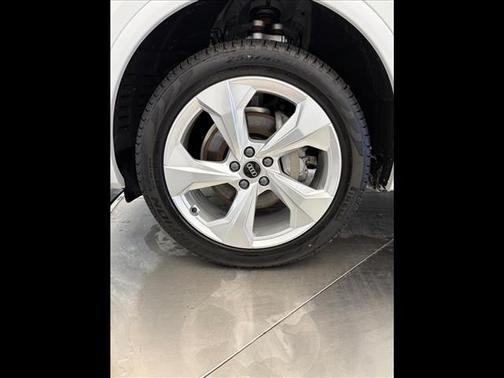 2025 Audi Q5 45 S line quattro Premium