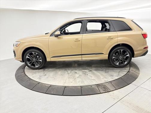 2025 Audi Q7 55 Premium
