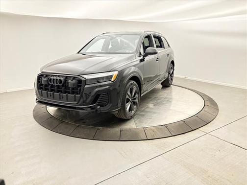 2025 Audi Q7 55 Premium