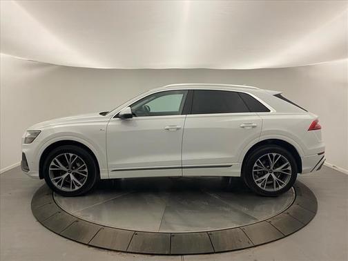 2023 Audi Q8 55 Premium Plus